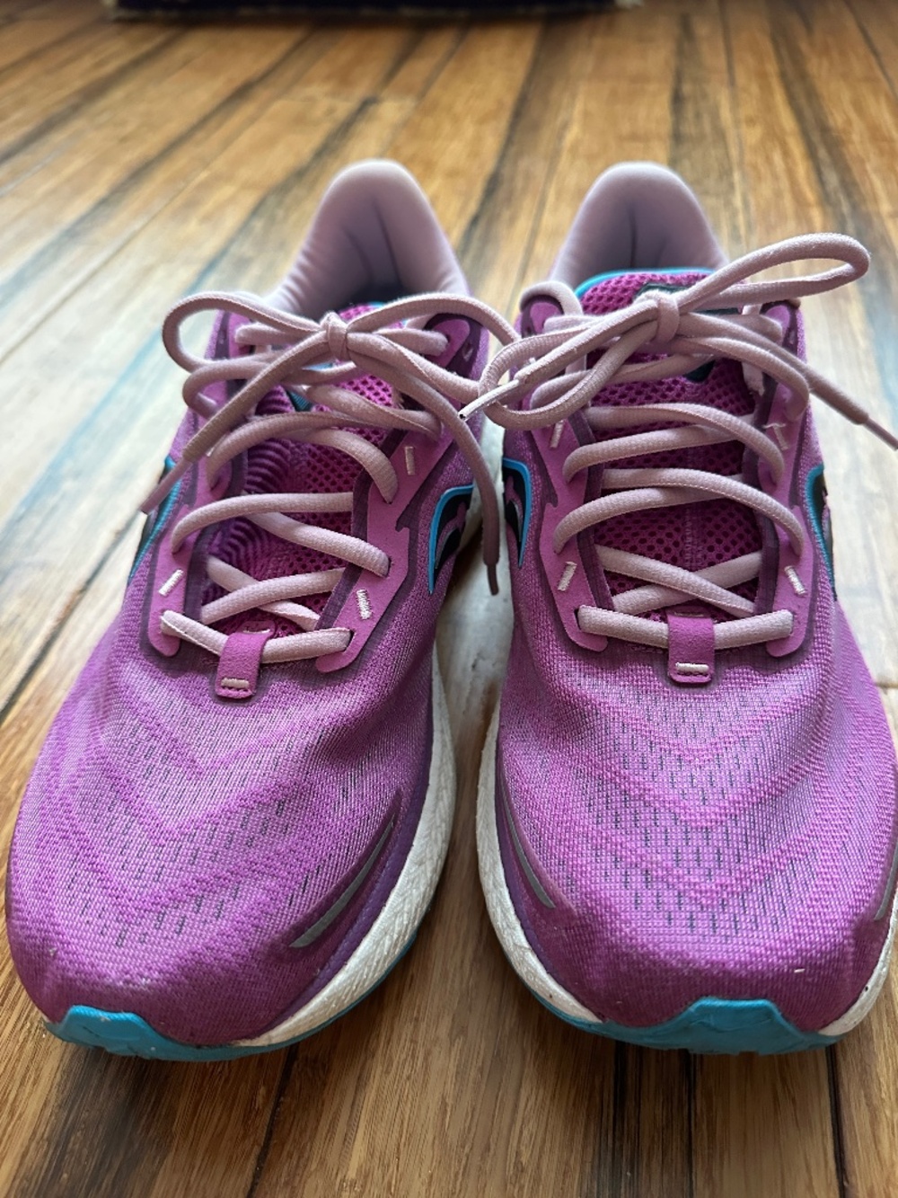Saucony Women’s Triumph 19 Running Shoes